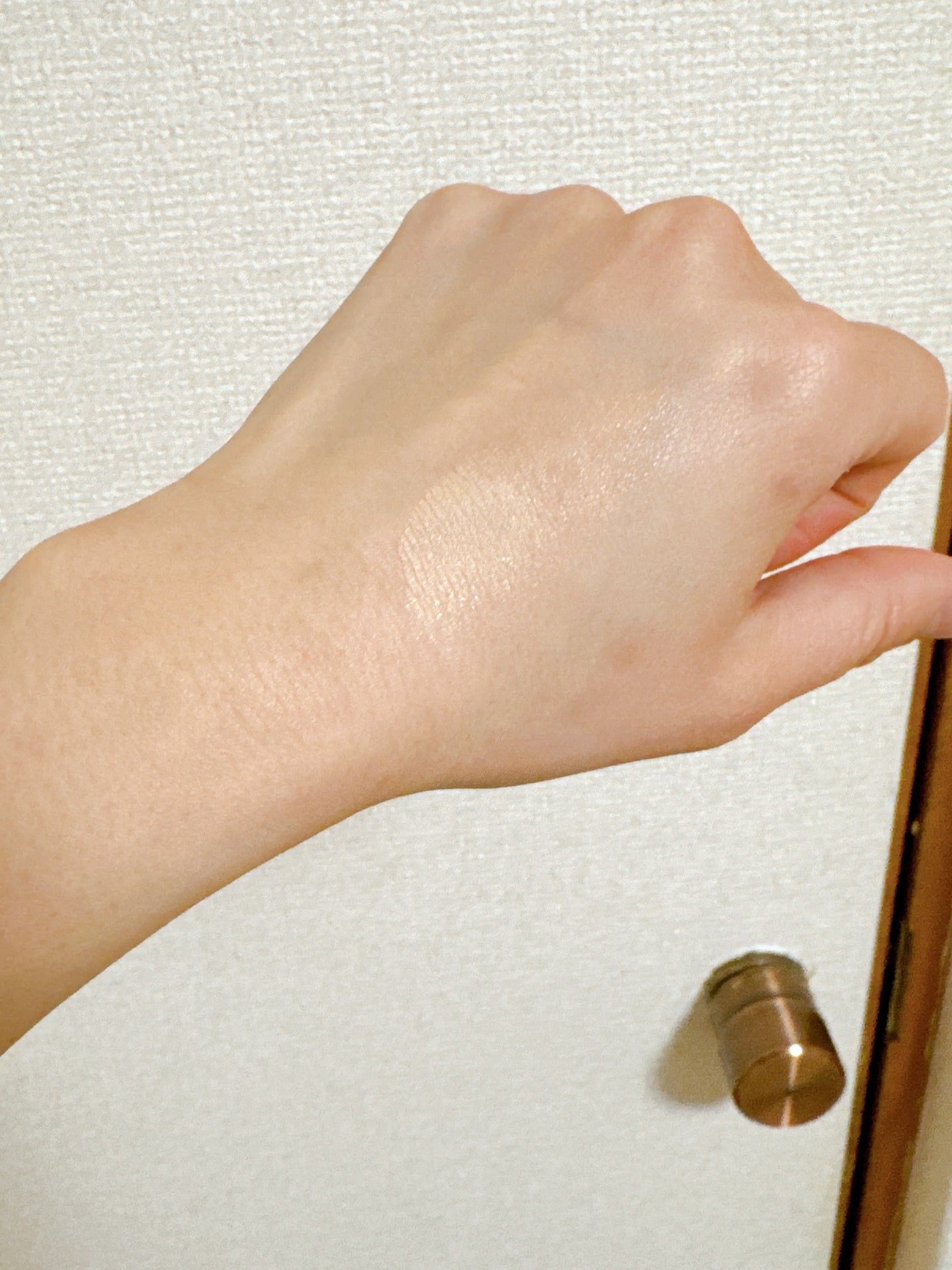 デューイーメッシュファンデーション/ASUNE /クッションファンデーションを使ったクチコミ(4枚目)