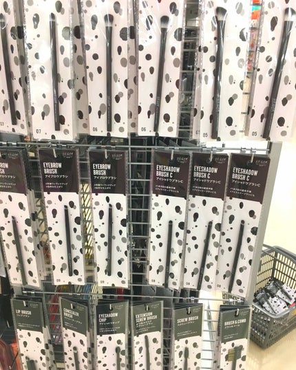 UR GLAM SELECT EYES/U R GLAM/単色アイシャドウを使ったクチコミ(3枚目)