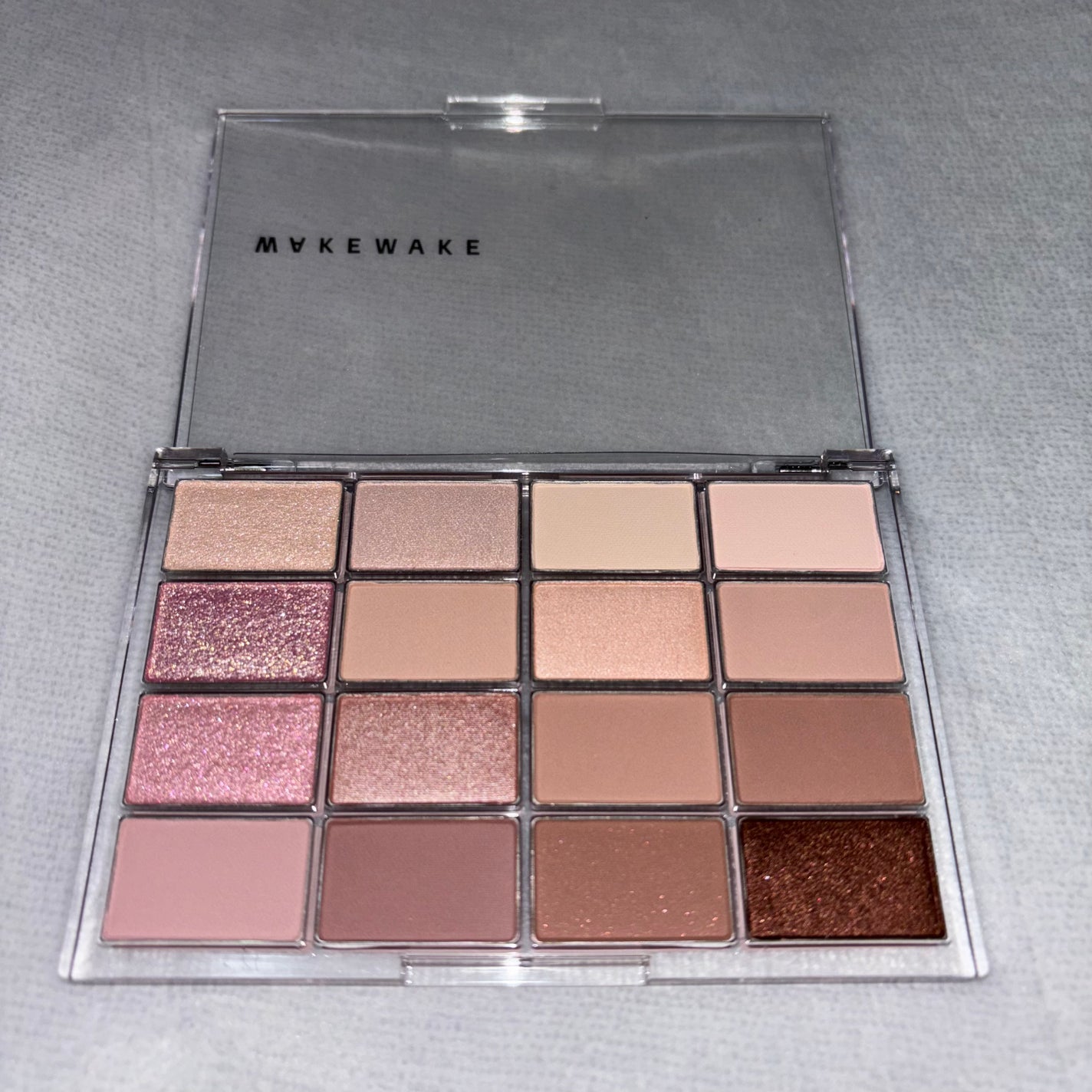 ソフトブラーリングアイパレット/wakemake/アイシャドウパレットを使ったクチコミ(3枚目)