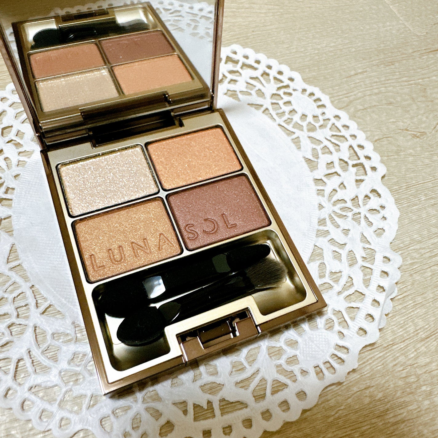 スキンモデリングアイズ/LUNASOL/アイシャドウパレットを使ったクチコミ(4枚目)