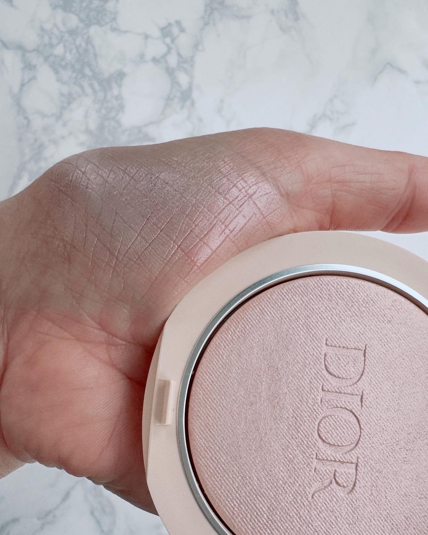 ディオールスキン フォーエヴァー クチュール ルミナイザー/Dior/プレストパウダーを使ったクチコミ(6枚目)