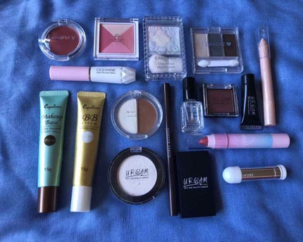 UR GLAM POWDER EYESHADOW/U R GLAM/単色アイシャドウを使ったクチコミ(1枚目)