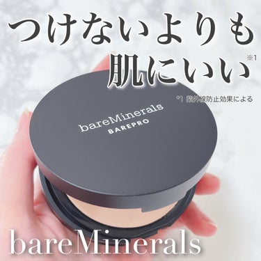 bareMinerals ベアプロ 16HR パウダー ファンデーションのクチコミ「つけないよりも、肌にいい※1✨
⁡
▶︎ベアミネラル
ベアプロ 16HR パウダー ファンデー.....」（1枚目）