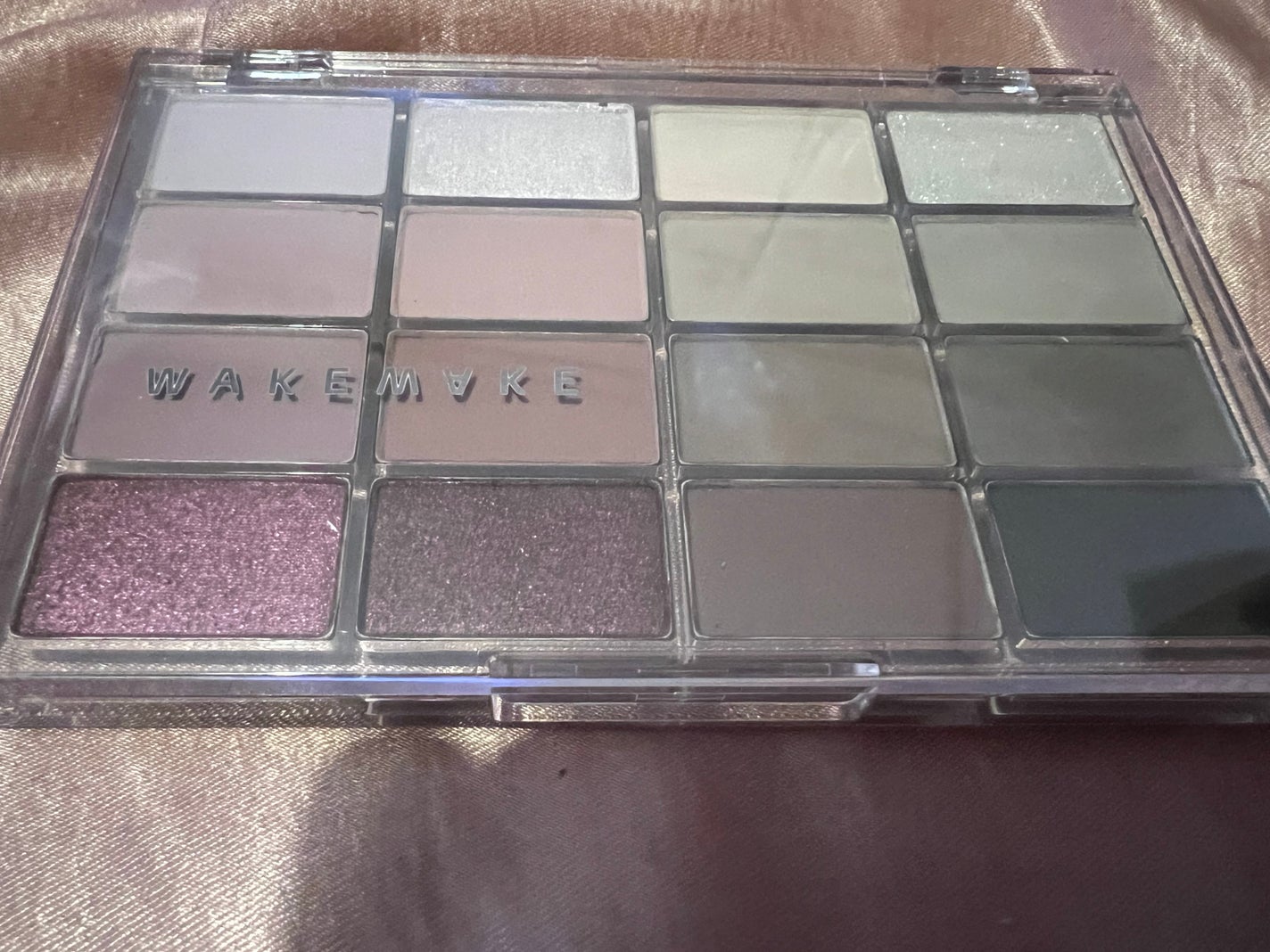 ソフトブラーリングアイパレット/wakemake/アイシャドウパレットを使ったクチコミ(1枚目)