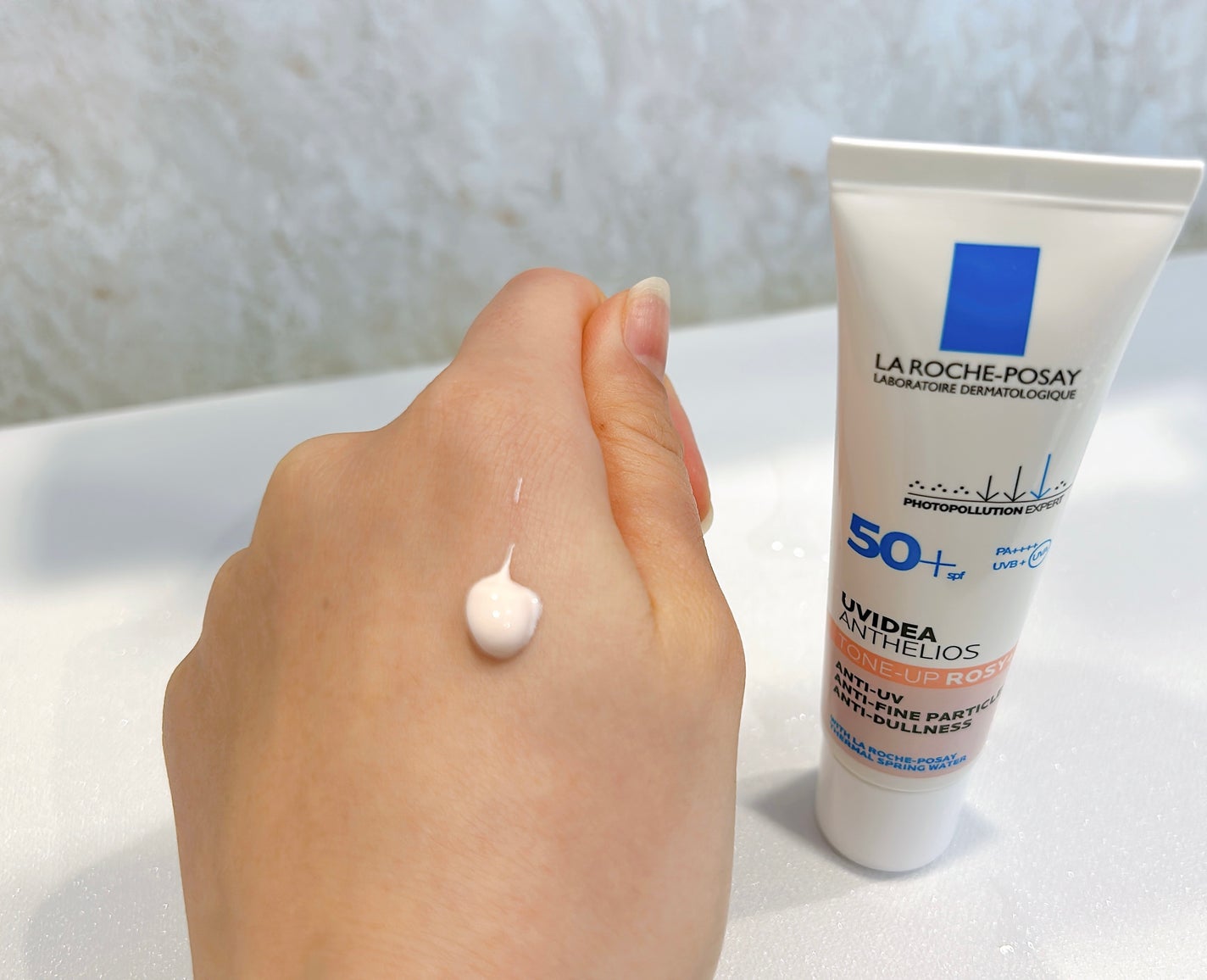 UVイデア XL プロテクショントーンアップ ローズ+/ラ ロッシュ ポゼ/日焼け止め・UVケアを使ったクチコミ(3枚目)