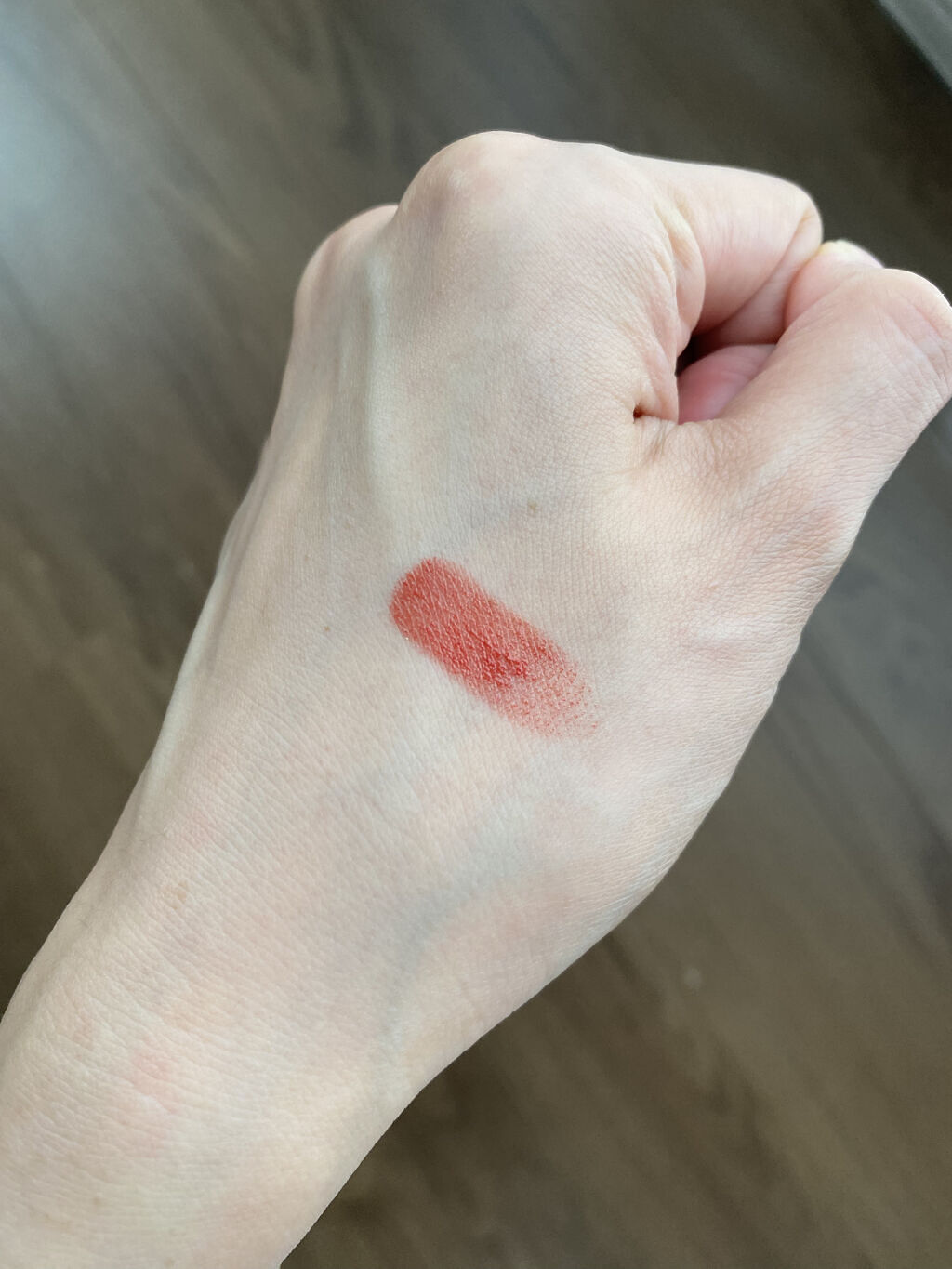ミネラルルージュ アネモネレッド（限定）/エトヴォス/口紅を使ったクチコミ（3枚目）