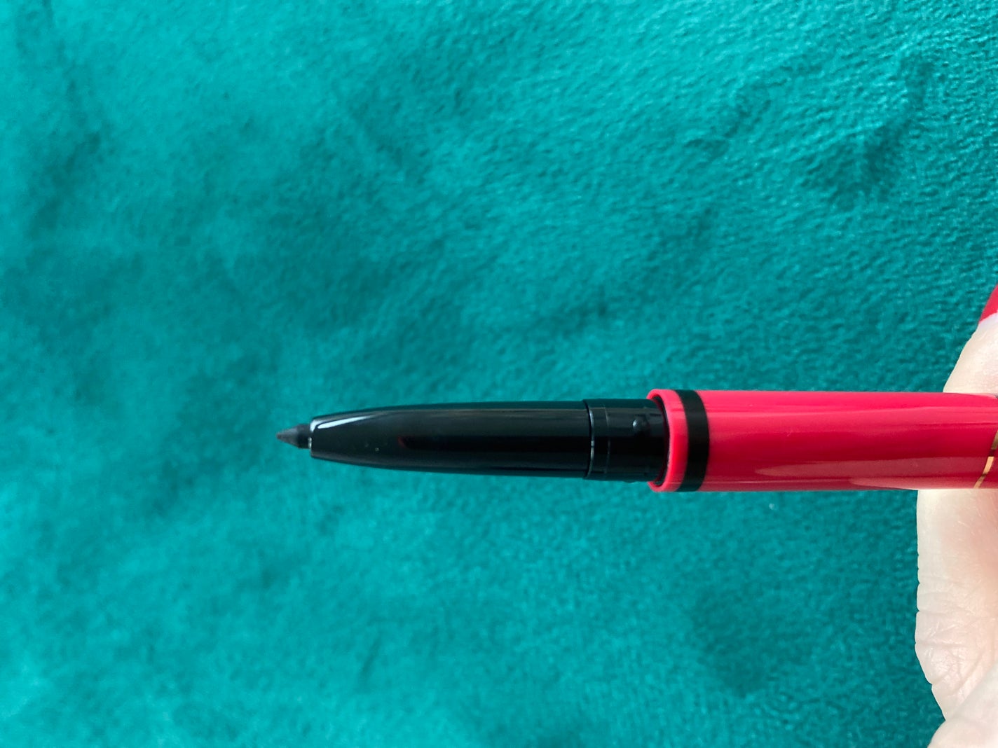 ツインライナー /ヴァレンティノ ビューティ/リキッドアイライナーを使ったクチコミ(2枚目)