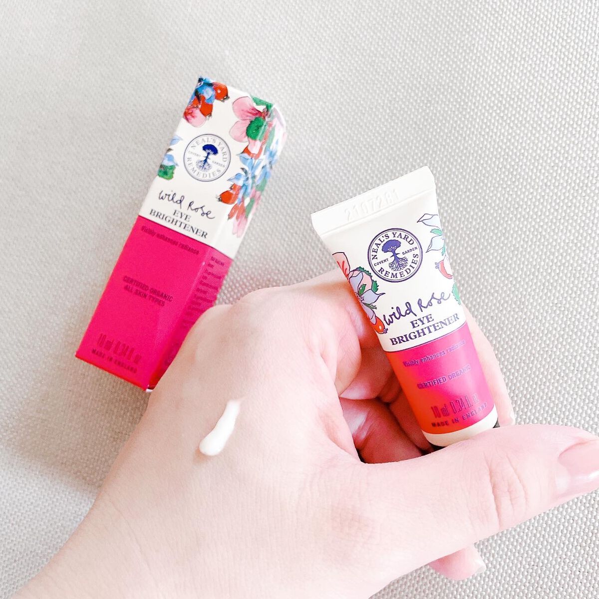 ワイルドローズアイブライトナー/ニールズヤード レメディーズ/アイケア・アイクリームを使ったクチコミ(3枚目)