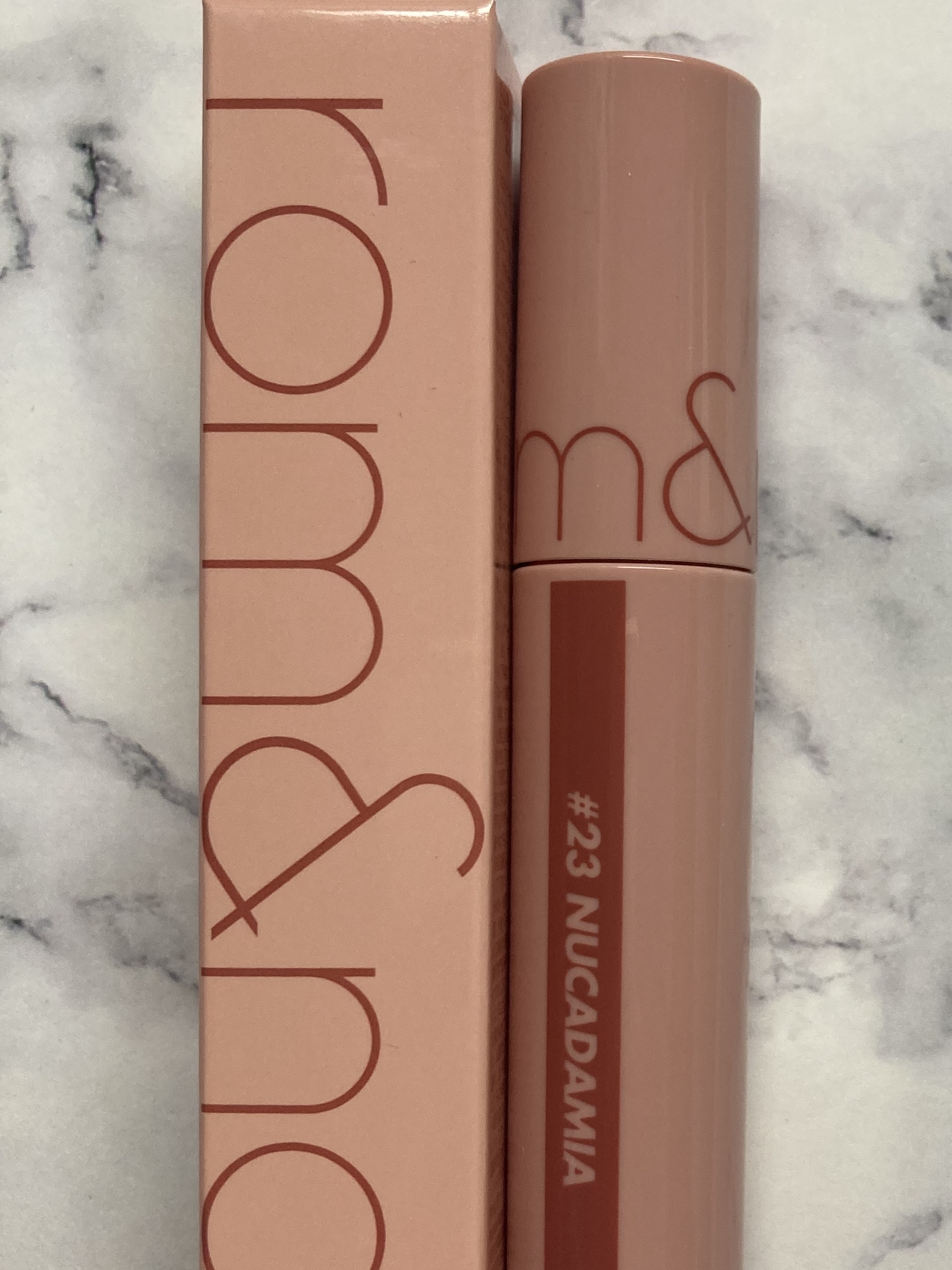 ジューシーラスティングティント/rom&nd/リップティントを使ったクチコミ（1枚目）