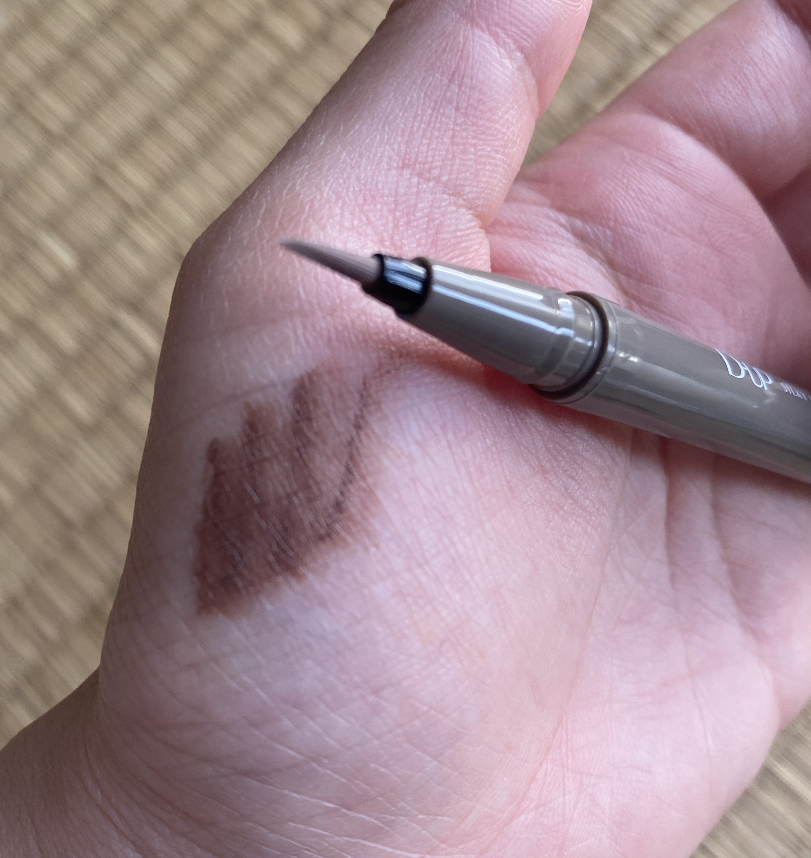 シルキーリキッドアイライナーWP/D-UP/リキッドアイライナーを使ったクチコミ（1枚目）