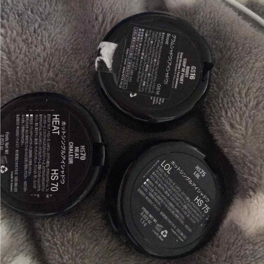 ホットシングル アイシャドウ/NYX Professional Makeup/単色アイシャドウを使ったクチコミ（3枚目）