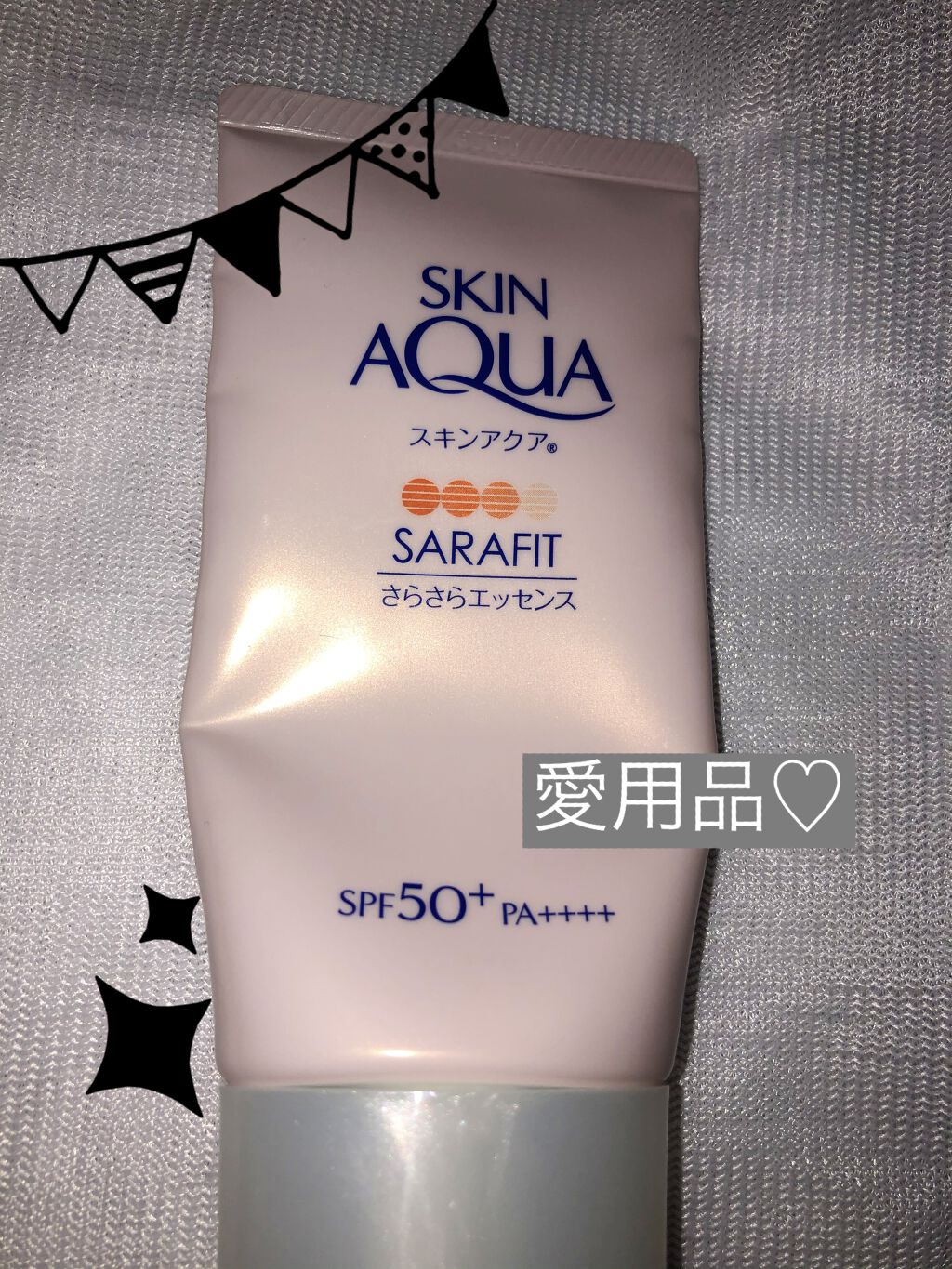 サラフィットuv さらさらエッセンス アクアフローラルの香り スキンアクアの口コミ 冬でも欠かせない日焼け止め 私はニキビ肌 By さくらんぬ フォロバ100 代前半 Lips