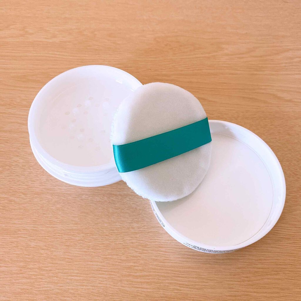 薬用さらさらデオドラントパウダー/デオナチュレ/デオドラント・制汗剤を使ったクチコミ（2枚目）