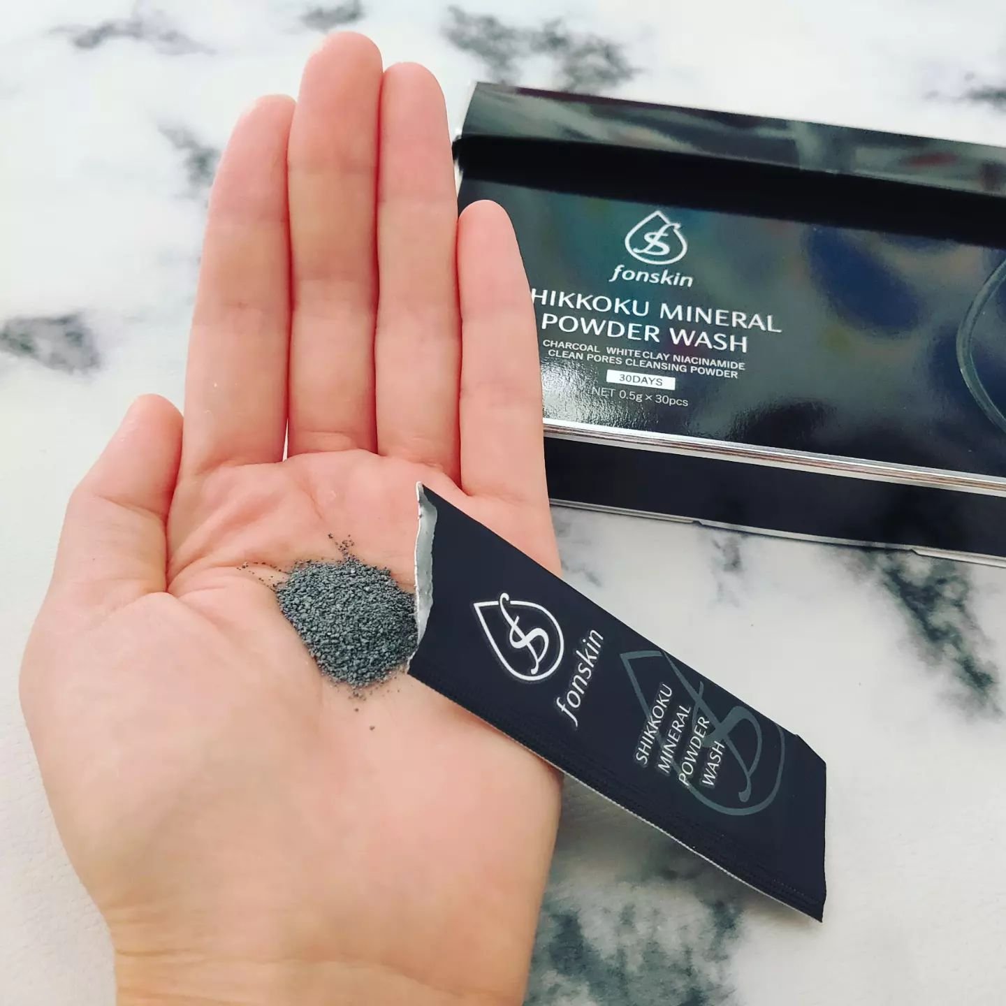漆黒ミネラルパウダーウォッシュ/fonskin/洗顔パウダーを使ったクチコミ（3枚目）