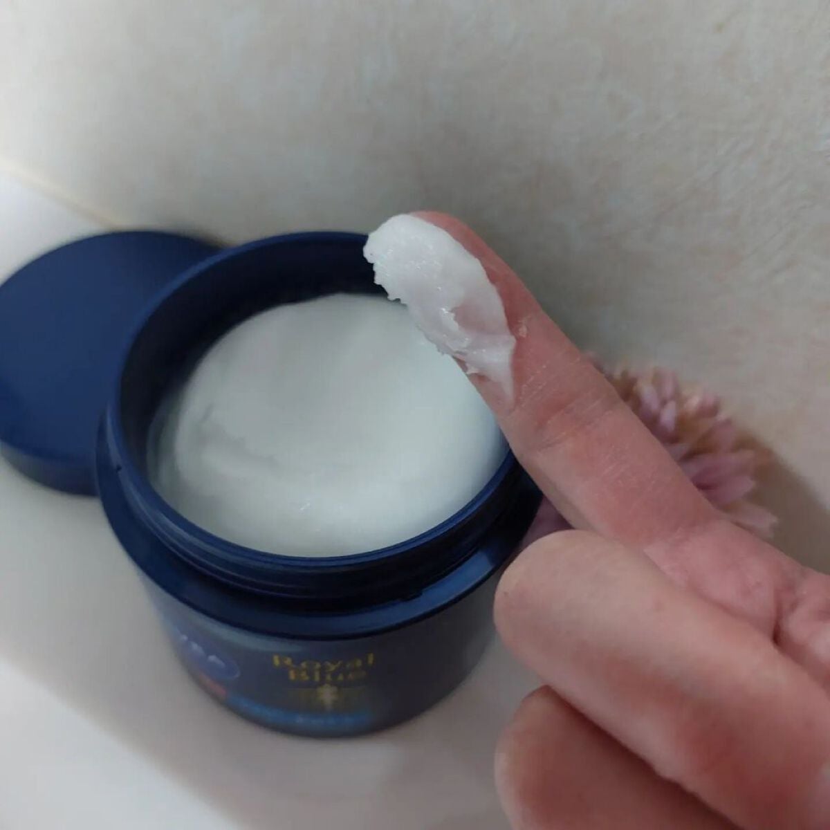 ニベア ロイヤルブルーボディクリーム うるおい密封ケア/ニベア/ボディクリームを使ったクチコミ(3枚目)