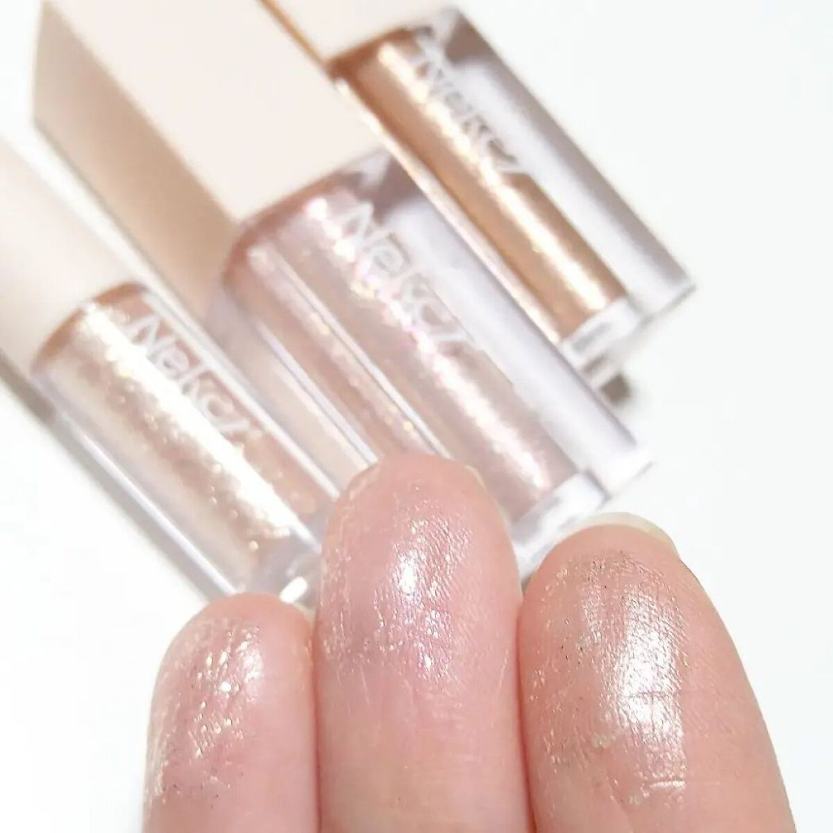 プリズマティックカラーアイズ/Neker /リキッドアイシャドウを使ったクチコミ（2枚目）