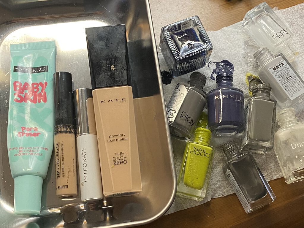 パウダリースキンメイカー 04 やや濃いめの肌/KATE/リキッドファンデーションを使ったクチコミ（1枚目）