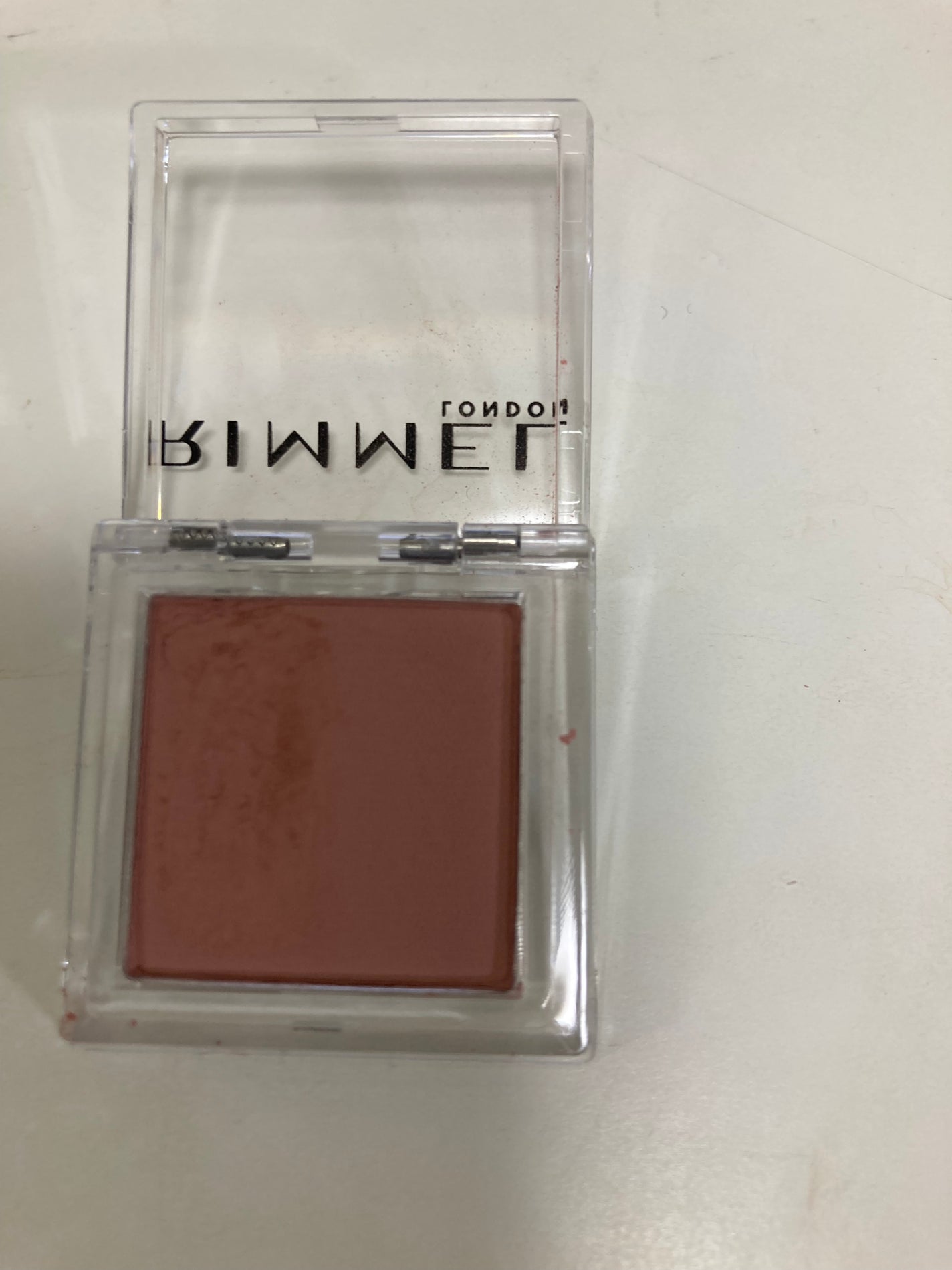 ワンダー キューブ アイシャドウ マット/リンメル ロンドン/単色アイシャドウを使ったクチコミ(1枚目)