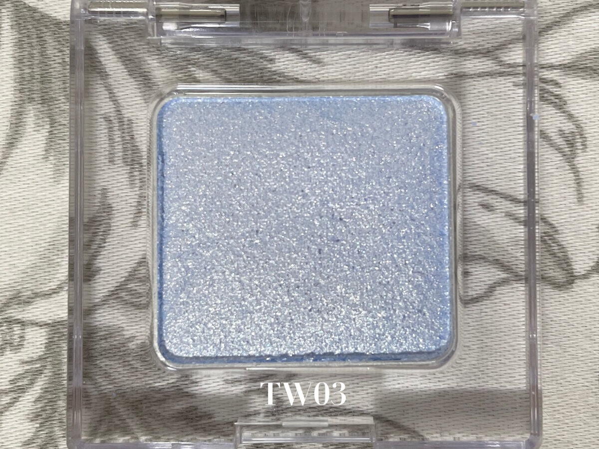 マルチカラーバリエーション トゥインクル TW03/チャコット・コスメティクス/単色アイシャドウを使ったクチコミ（2枚目）