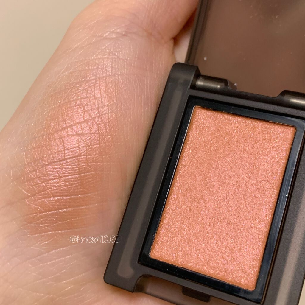 セルヴォーク ヴォランタリー アイズ/Celvoke/単色アイシャドウを使ったクチコミ（2枚目）