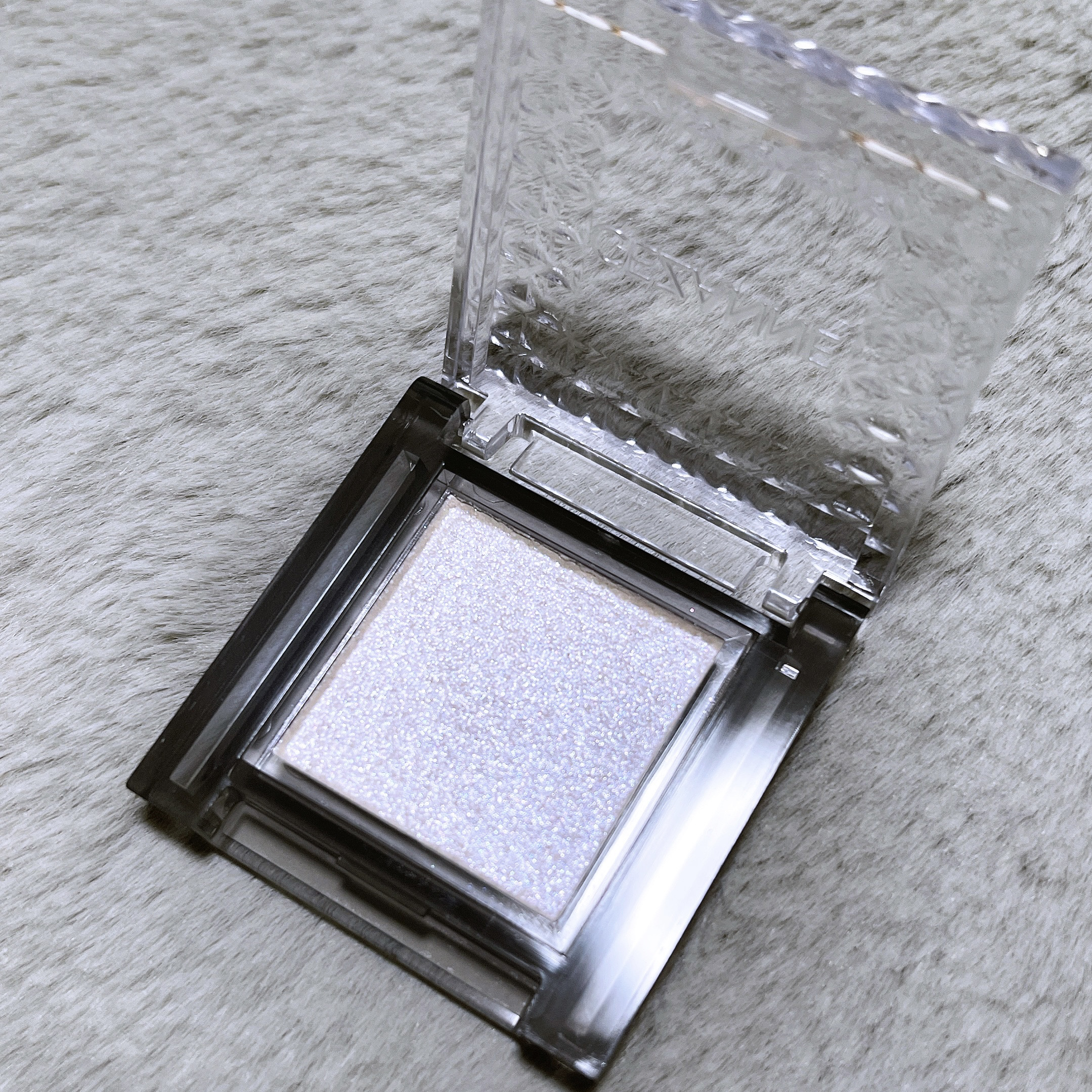 シングルシャイニーアイシャドウ/CEZANNE/アイシャドウを使ったクチコミ（3枚目）