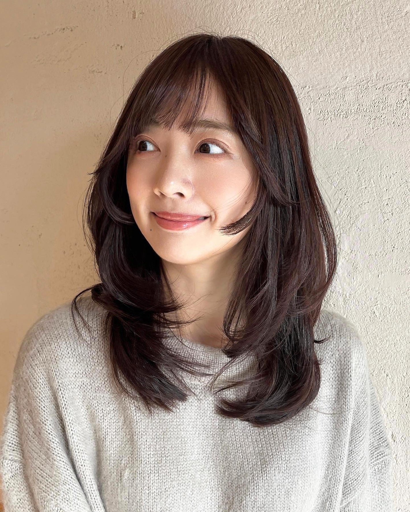 HARUNA on LIPS 「人気スタイル😍ワンカールで可愛いレイヤースタイルです😚カラーも..」(3枚目)