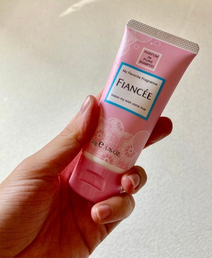 ハンドクリーム ピュアシャンプーの香り/フィアンセ/ハンドクリームを使ったクチコミ(2枚目)