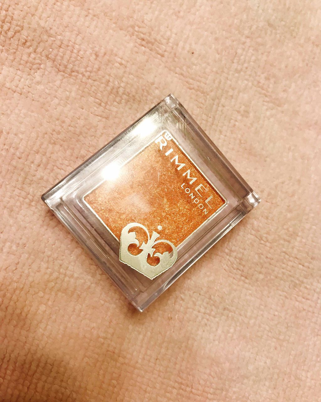 プリズム パウダーアイカラー/リンメル ロンドン/単色アイシャドウを使ったクチコミ（1枚目）