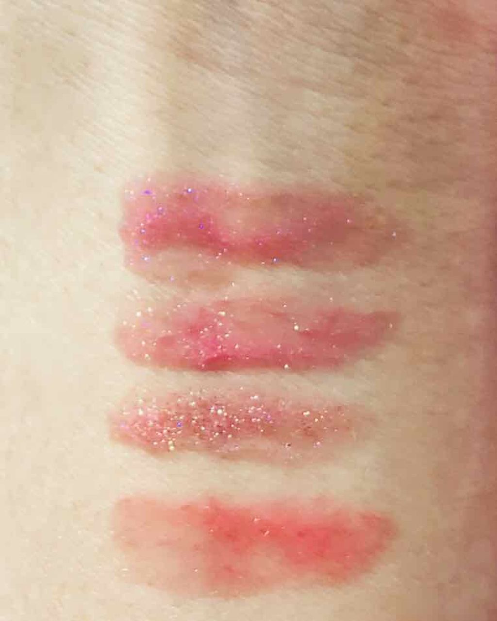 メスメリック グロスオン/CHICCA/リップグロスを使ったクチコミ(2枚目)