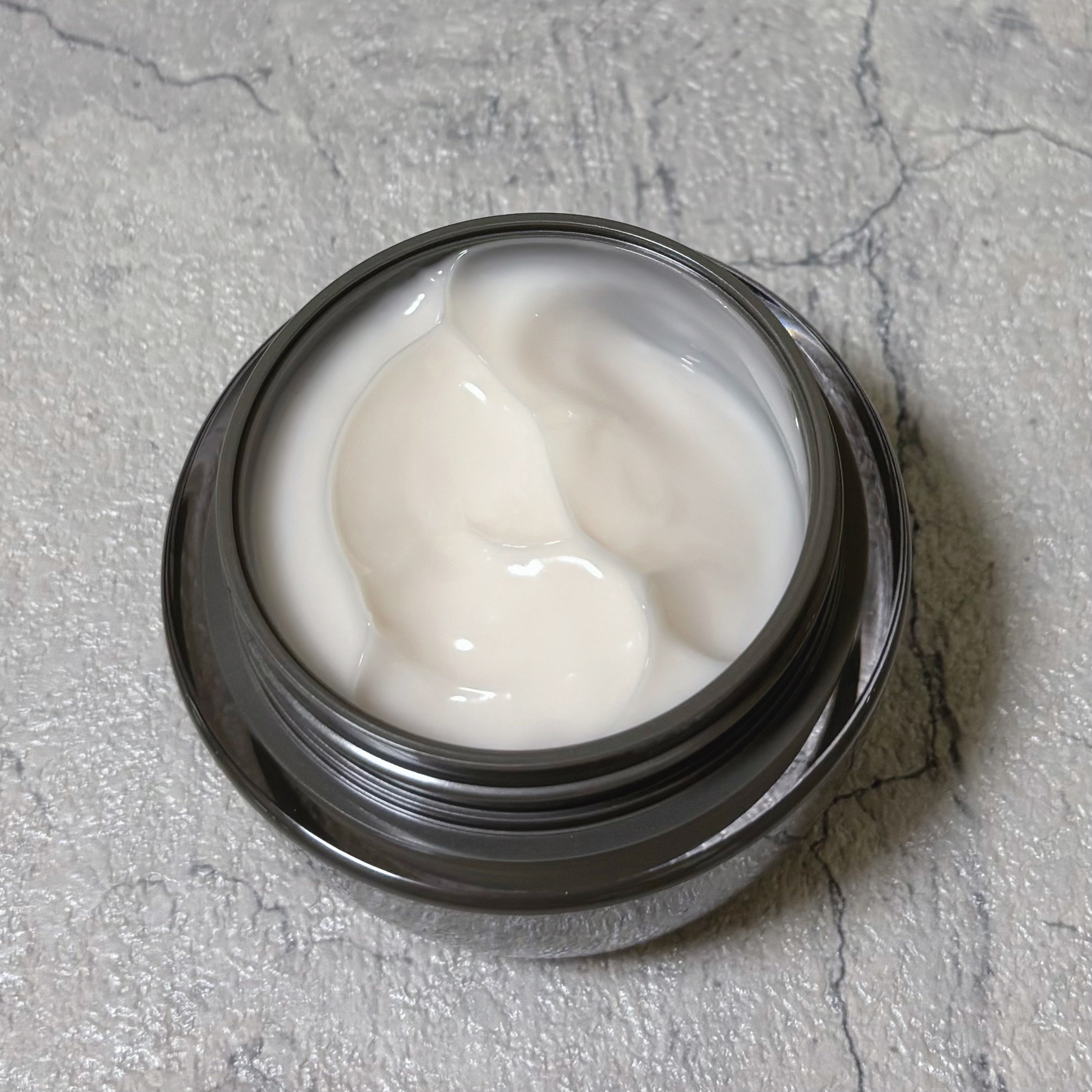 パーフェクトワン リフティングジェル/パーフェクトワン/オールインワン化粧品を使ったクチコミ（3枚目）