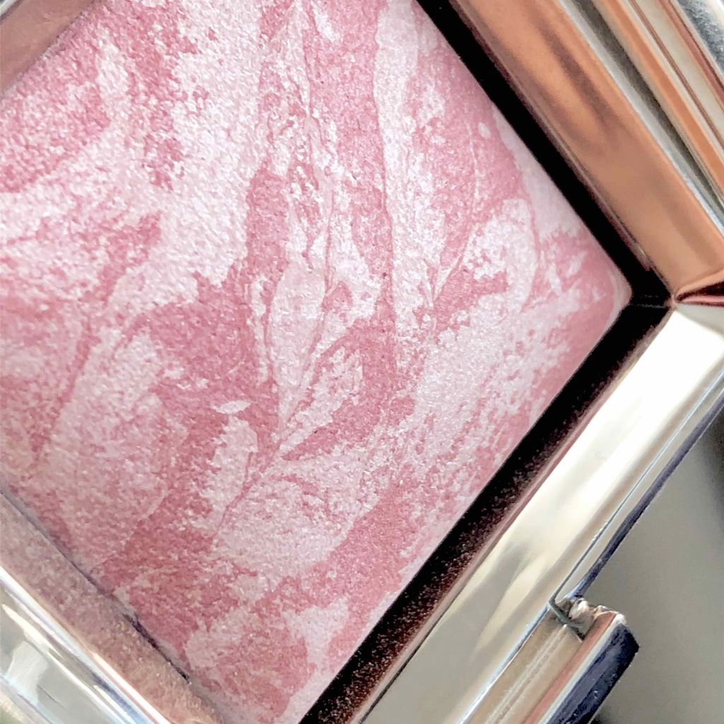 HOURGLASS Scattered Light Glitter Eyeshadow/HOURGLASS/ジェル・クリームアイシャドウを使ったクチコミ(2枚目)