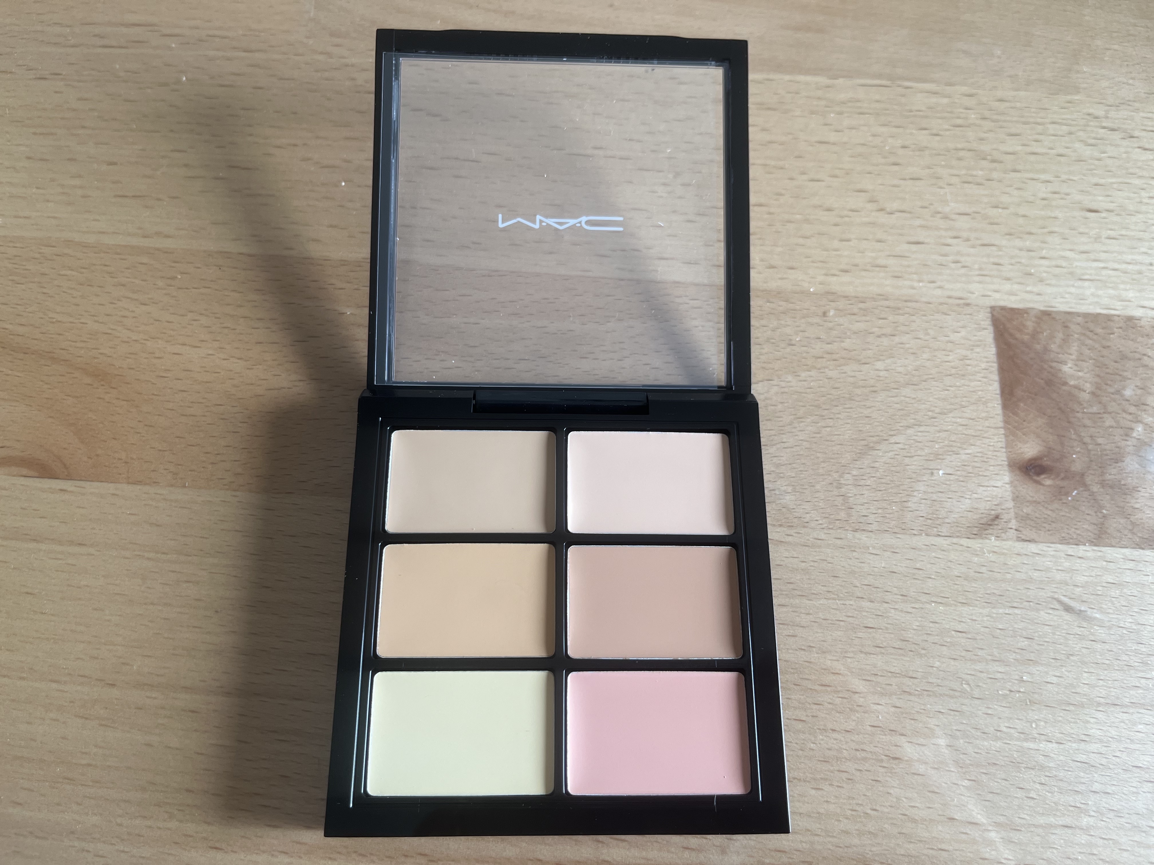 スタジオ フィックス コンシール アンド コレクト パレット/M・A・C/パレットコンシーラーを使ったクチコミ（2枚目）