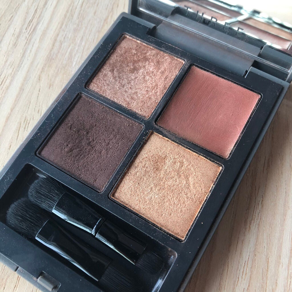 ディメンショナルビジョンアイパレット/THREE/アイシャドウパレットを使ったクチコミ(3枚目)