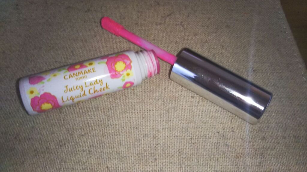 ジューシーレディリキッドチーク/キャンメイク/リキッドチークを使ったクチコミ（2枚目）