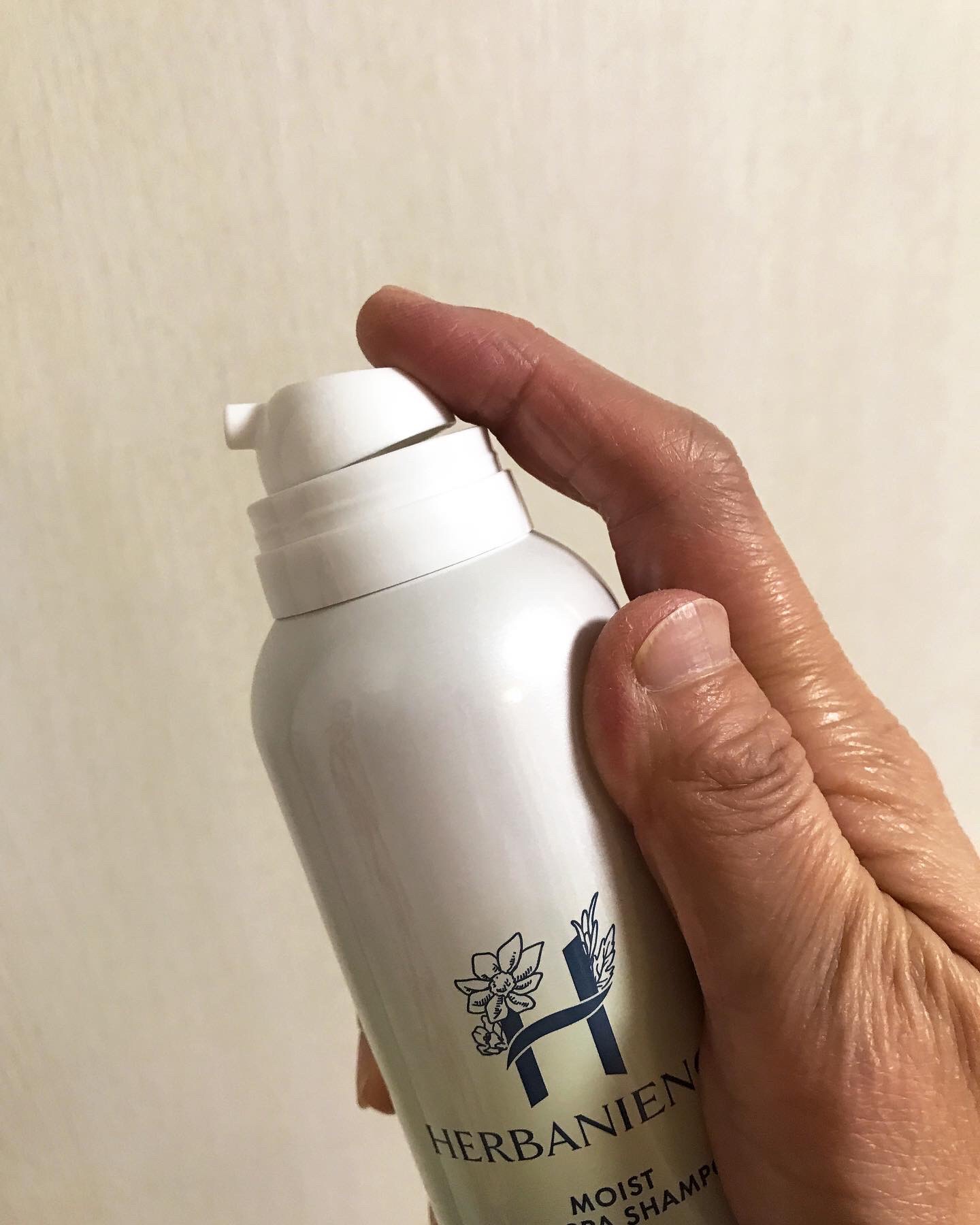 炭酸モイストスパシャンプー/HERBANIENCE/市販シャンプーを使ったクチコミ（3枚目）