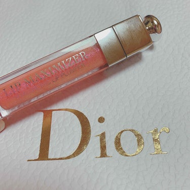 ❤︎Dior
リップマキシマイザー 010 

Diorでわたしには高級品だからなるべくチップに色を
付けたくないから()リップ下地に使用してます❤︎

ラメがなんといっても綺麗！！！下地に使用してるか