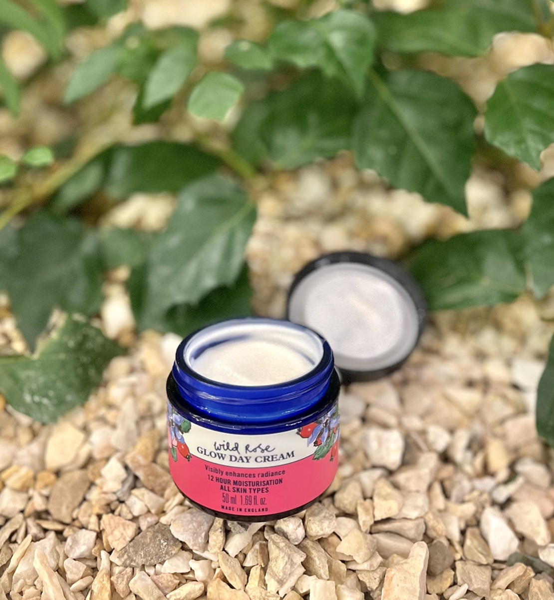 ワイルドローズ グロウ フェイシャルクリーム/ニールズヤード レメディーズ/フェイスクリームを使ったクチコミ（2枚目）