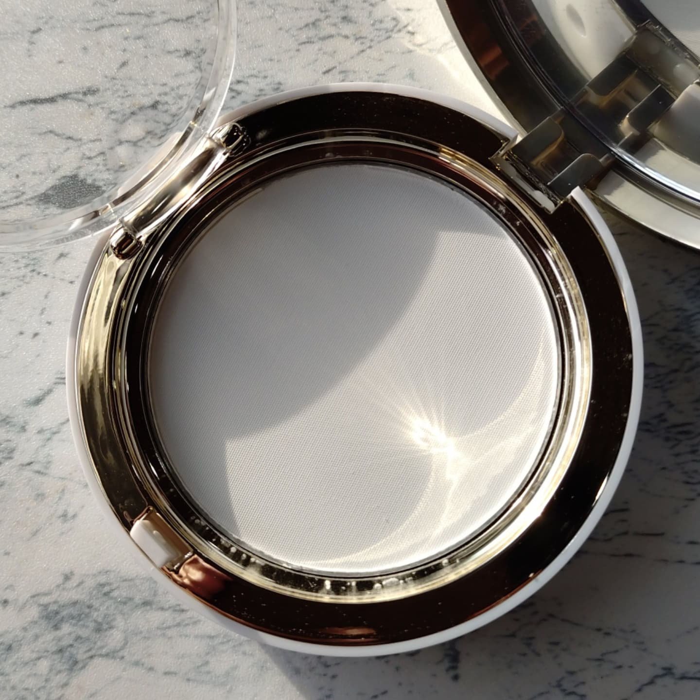 ハイドラセッティングパウダー/byLieto/プレストパウダーを使ったクチコミ（2枚目）