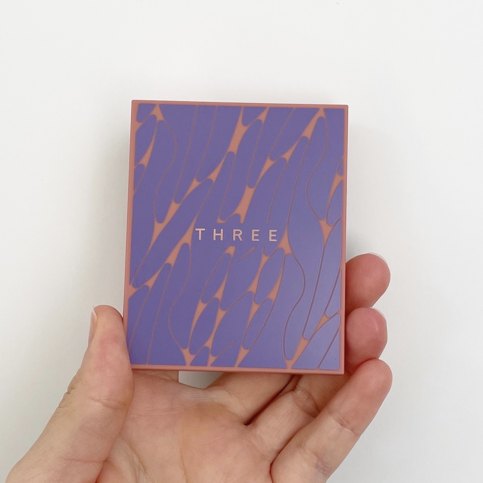 THREE シマリング グロー デュオ/THREE/クリームハイライトを使ったクチコミ（2枚目）