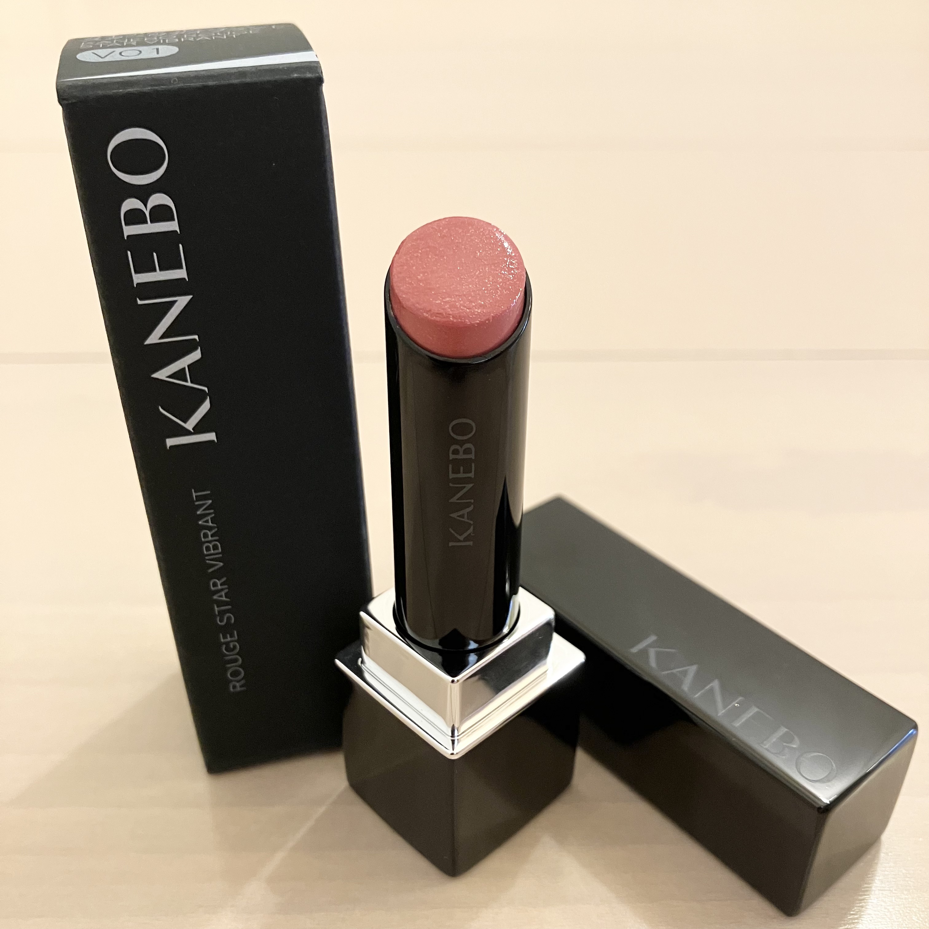 ルージュスターヴァイブラント V01 Cupid Stone/KANEBO/口紅を使ったクチコミ（1枚目）