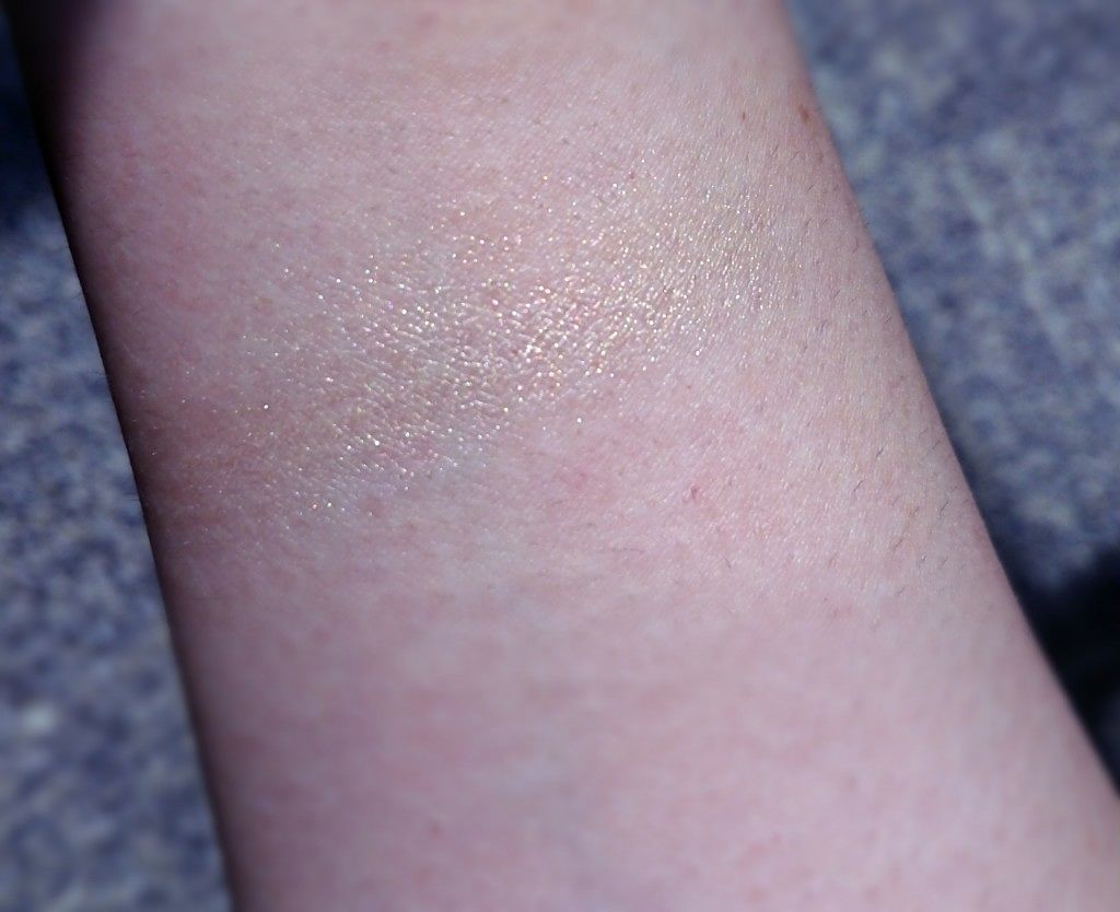 イルミナイザー/リンメル ロンドン/クリームハイライトを使ったクチコミ（2枚目）