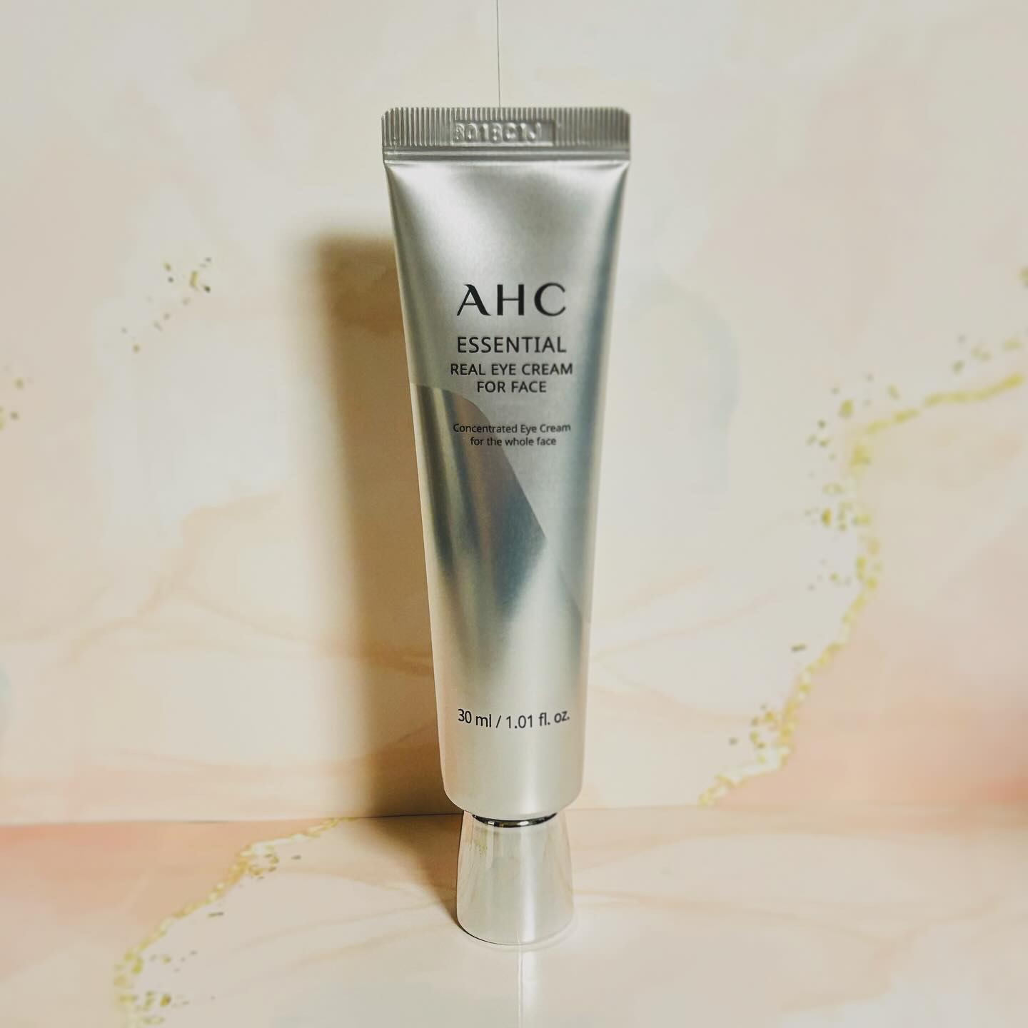 エッセンシャル リアル アイクリーム フォーフェイス / AHCの