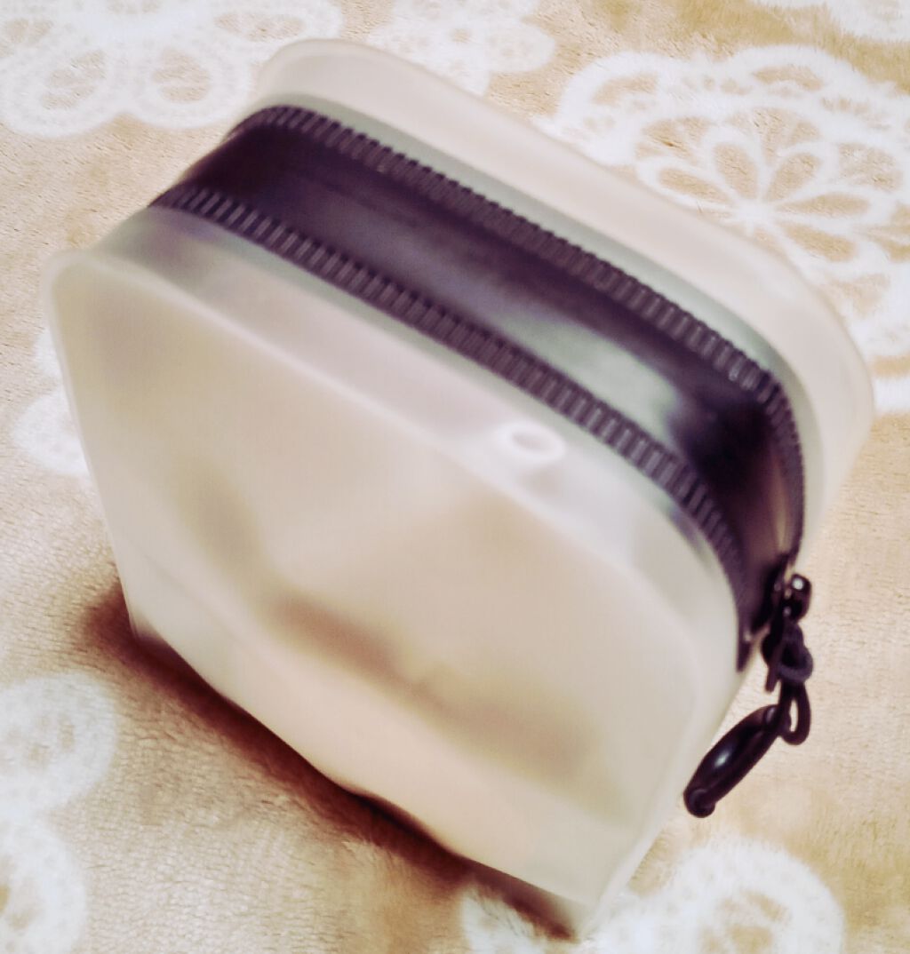 ＴＰＵ自立するポーチ・Ｓ/無印良品/化粧ポーチを使ったクチコミ（2枚目）