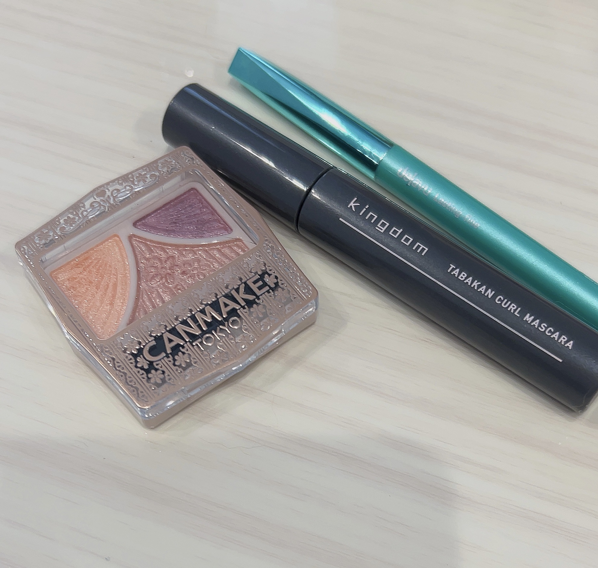 ジューシーピュアアイズ/キャンメイク/アイシャドウパレットを使ったクチコミ（2枚目）