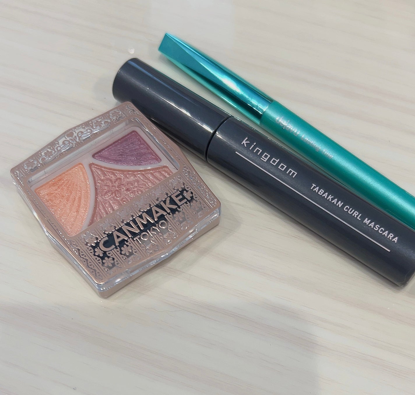 ジューシーピュアアイズ/キャンメイク/アイシャドウパレットを使ったクチコミ(2枚目)