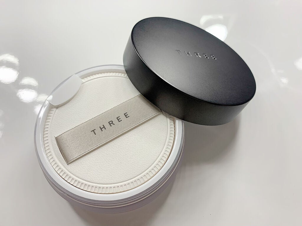 アドバンスドエシリアルスムースオペレーター ルースパウダー/THREE/ルースパウダーを使ったクチコミ(3枚目)