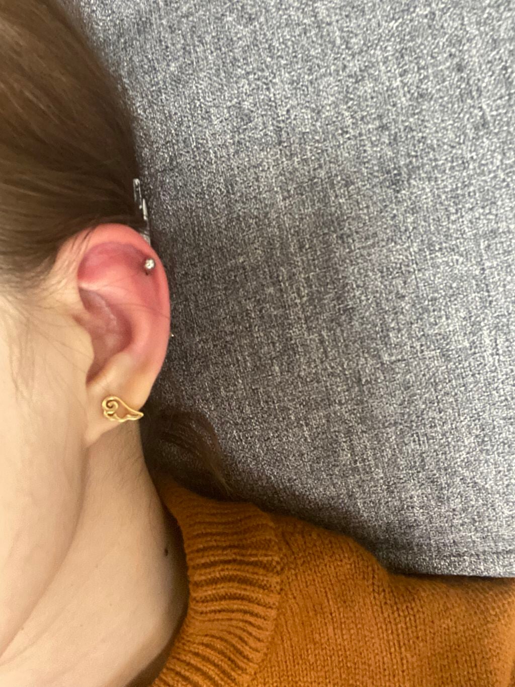 まほろ on LIPS 「【ヘリックス開通!痛みは?!発狂?!】ピアス体験記第2弾部位:..」(2枚目)