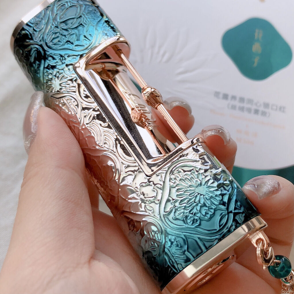 百花同心錠 彫刻リップ/花西子/口紅を使ったクチコミ（2枚目）