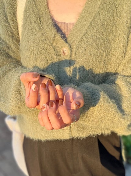 あめ🍬イエベのそばかすママ on LIPS 「9月から始めたセルフジェルネイル💅🏻
今までやったデザインまと..」(8枚目)