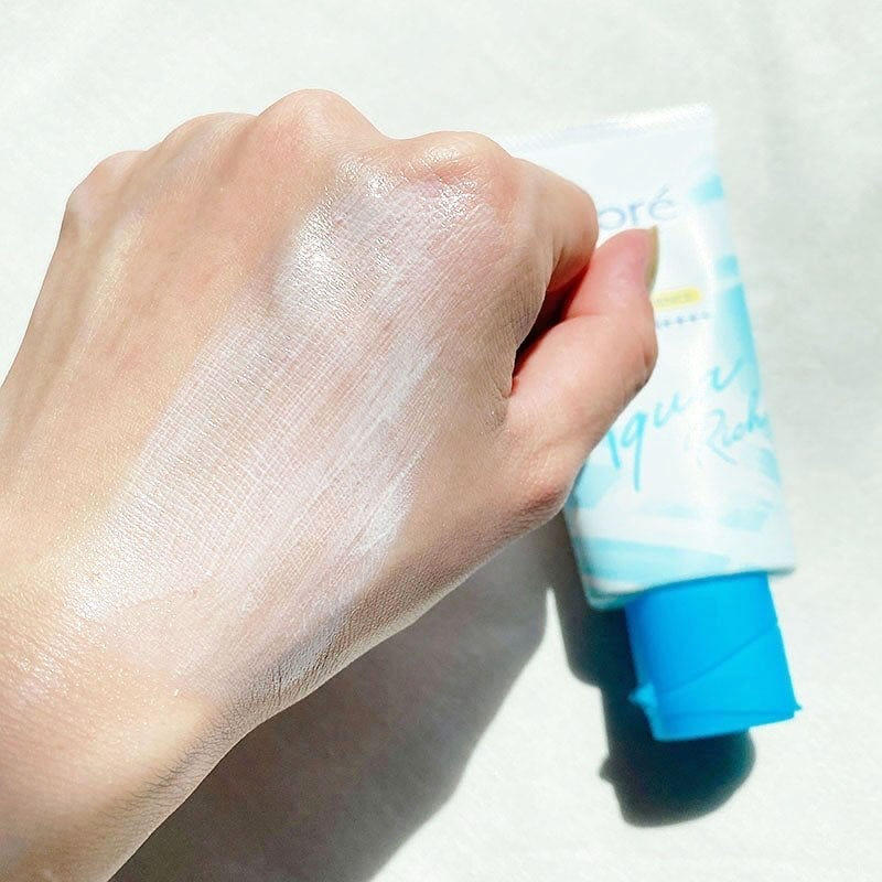 ビオレUV アクアリッチ ライトアップエッセンス/ビオレ/日焼け止めクリームを使ったクチコミ(3枚目)